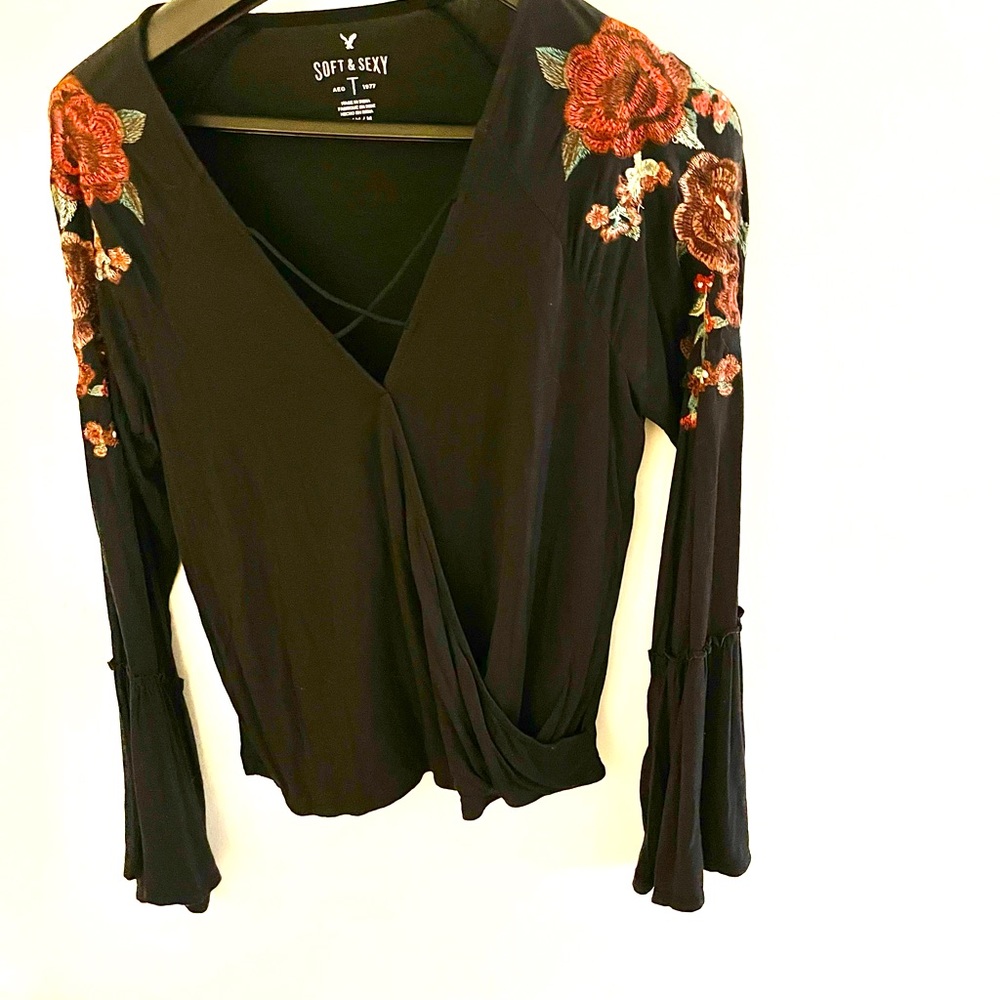 Y2K Soft & Sexy T size Medium Black w/ flowers